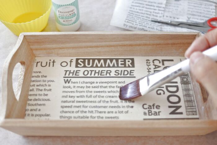 ④ペーパーを貼ります