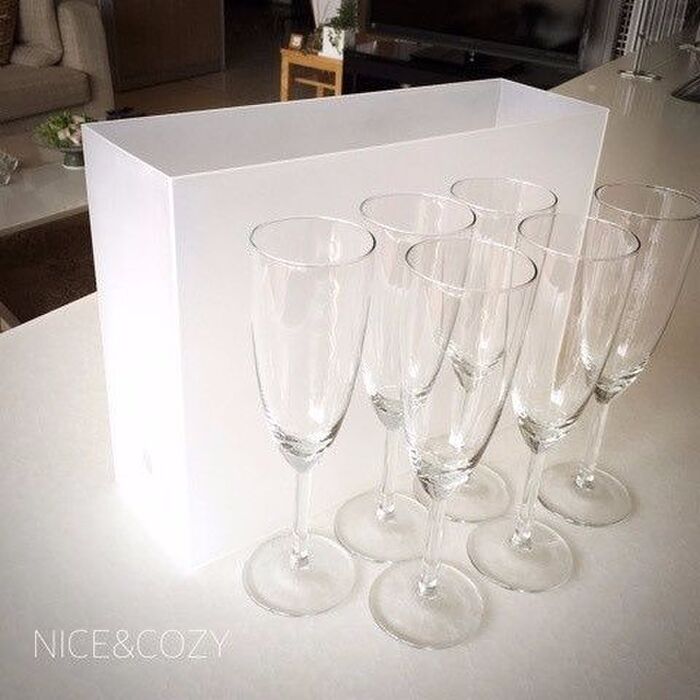 高さのあるグラスの収納にも!無印良品のファイルボックスが便利!
