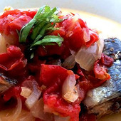 栄養たっぷり!圧力鍋で作る簡単レシピ【さんまのトマト煮】