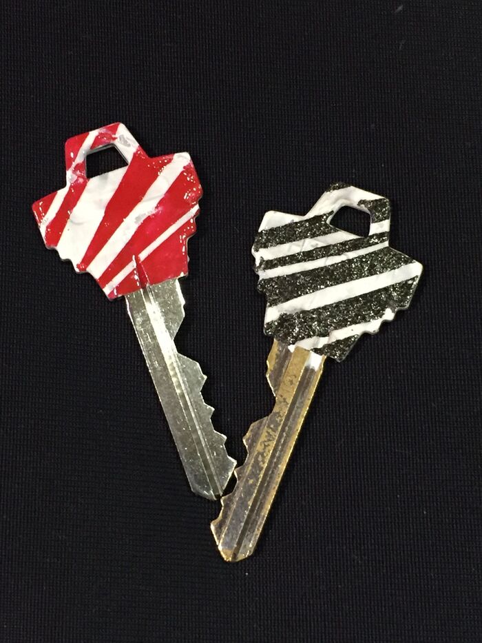 シルバーの鍵では面白くない‼︎そんなあなたに‼︎簡単キーペイントでオシャレデコ☆