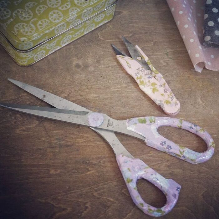 よく使うハサミをカラフルに♬