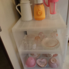 色を統一して無印良品の棚にスッキリ食器収納