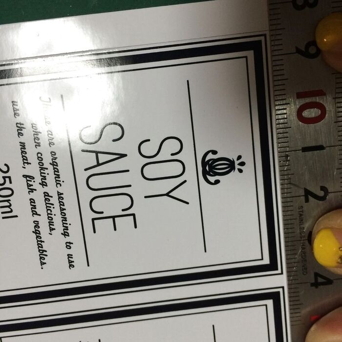 カットしてボトルに貼ろう!