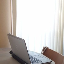 ダイニングテーブルで「ノートパソコン」を快適に使う仕組みづくり