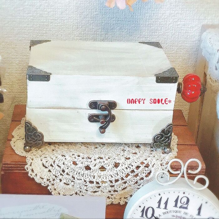 100均簡単DIY!塗料を塗っておしゃれでかわいいBOXに♪