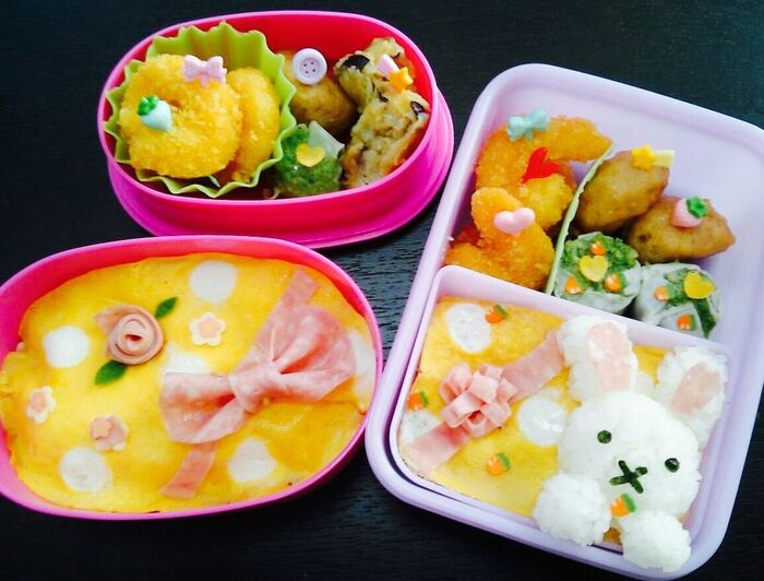 キャラ弁:ドット柄の薄焼き玉子とウサギちゃん弁当