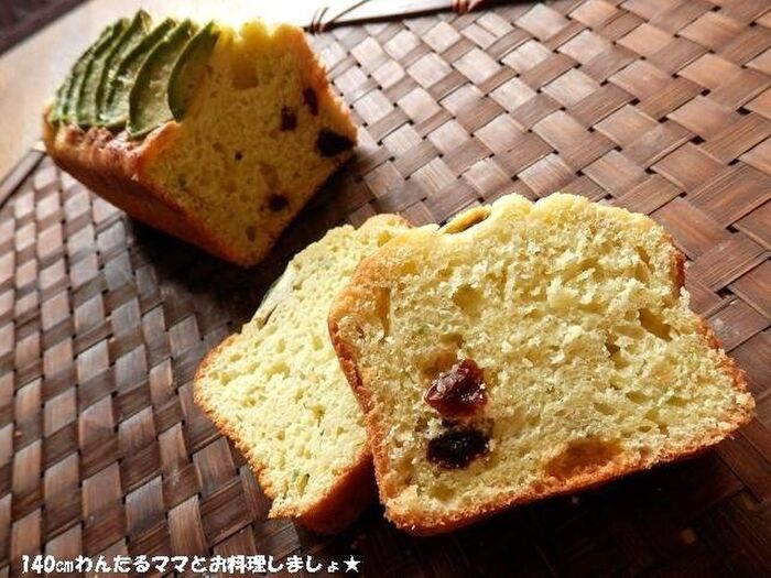 簡単★アボカドとレーズンのパウンドケーキ