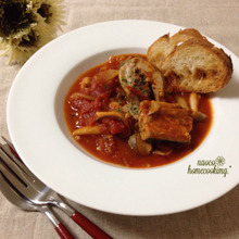 インパクト有!さば缶で*まるまる鯖ときのこのトマト煮