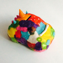 100均粘土を使ってカラフル貯金箱