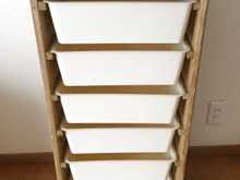 ダイソーのスクエア収納ケースと1×4の木材で☆IKEAのトロファスト風収納棚