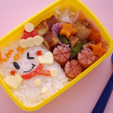 クリスマスゆきだるまのキャラ弁当☆つめるだけご飯に簡単デコ♪
