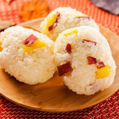 【お弁当のおにぎりレシピ】サツマイモのお手軽おこわ