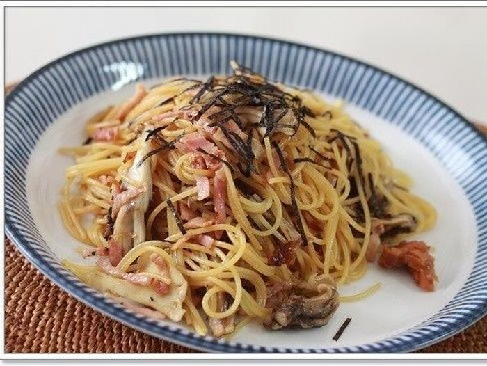 はちみつ梅で♪舞茸とベーコンの梅かつお風味*醤油パスタ☆