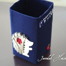 牛乳パックで作る"お上品"な縄跳び収納箱☆