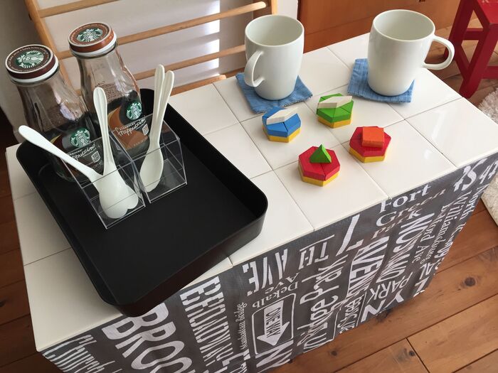 カラーボックスとタイルで作る!おままごとコーナー
