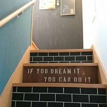 【リノベーション】ベニヤ板を使ってオシャレ階段に!