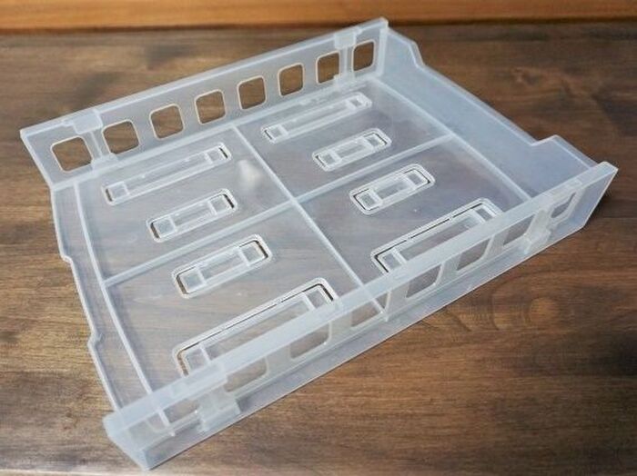 100均の書類用トレイを使います。