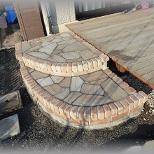 外構DIY☆レンガと天然石乱張りで造るテラス階段~前編