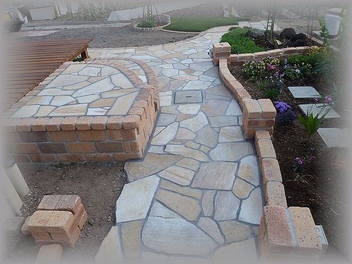 外構DIY☆レンガ花壇・天然石乱張りテラス・小路のコラボ~前編