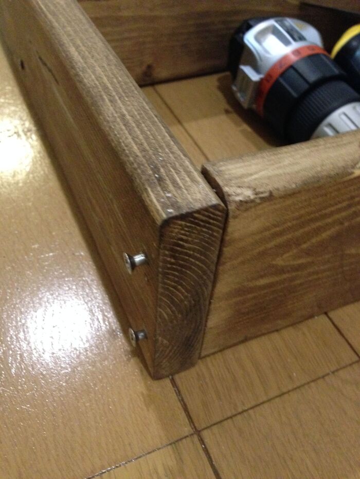 木枠を作ります。