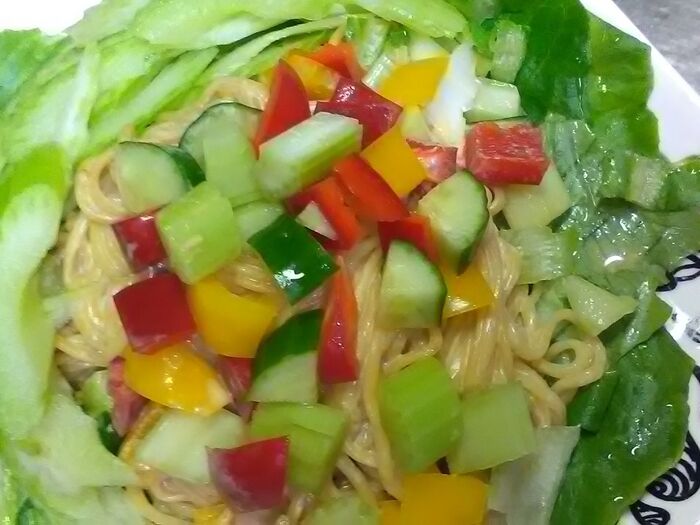 ラ王deサラダラーメン