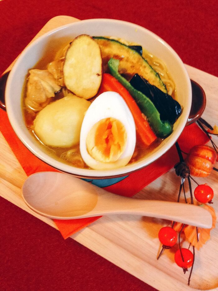 野菜たっぷり!ラ王をアレンジ「スープカレーラーメン」