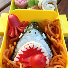 子供も大好き☆USJでも大人気のジョーズ‼︎そんなジョーズがついにキャラ弁に‼︎