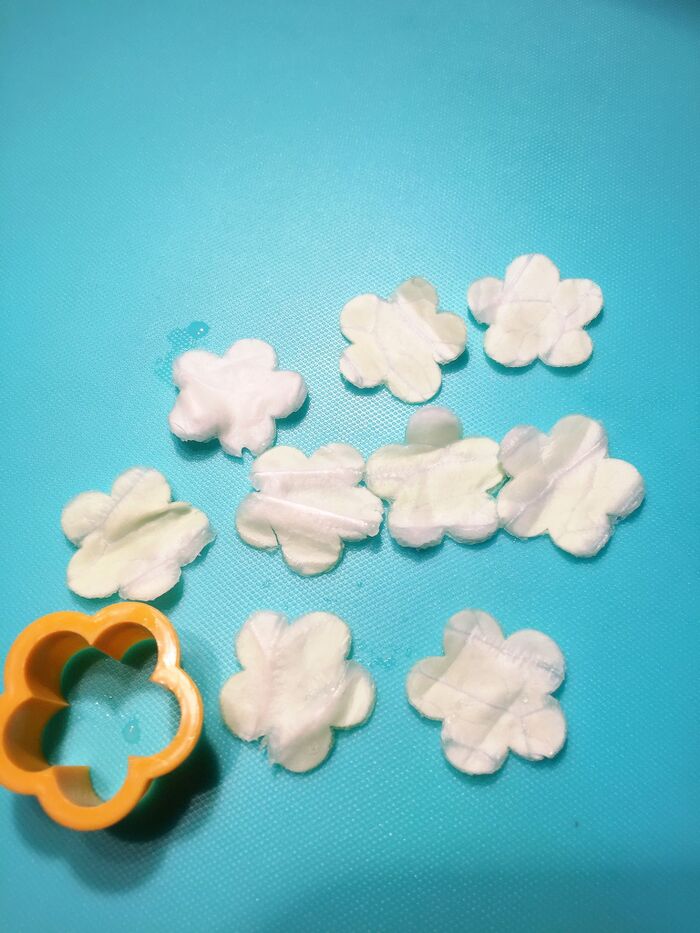 キャベツでお花を作ります。