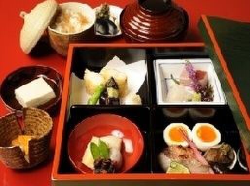 ①永田町 瓢亭|お食い初めの宅配松花堂