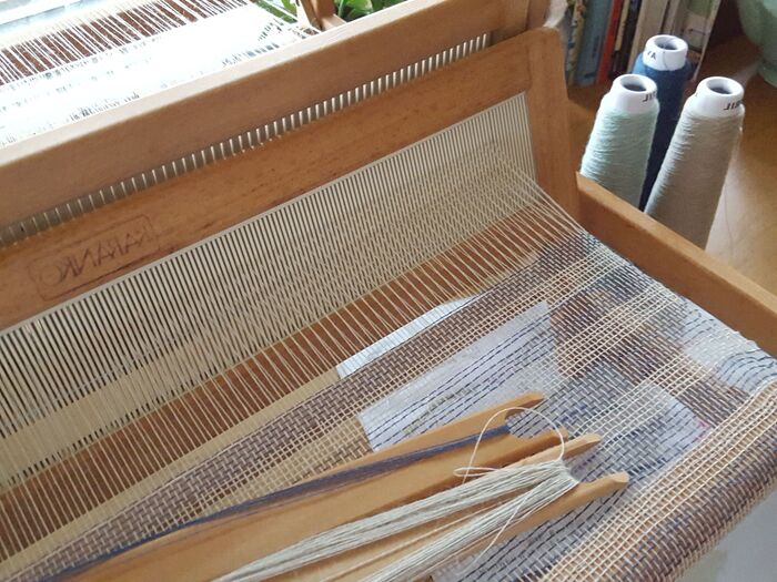 卓上手織り機で作る!アンティークな風合いのスカーフ