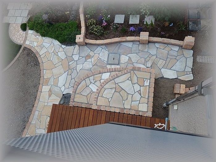 外構DIY☆レンガ花壇・天然石乱張りテラス・小路のコラボ~後編