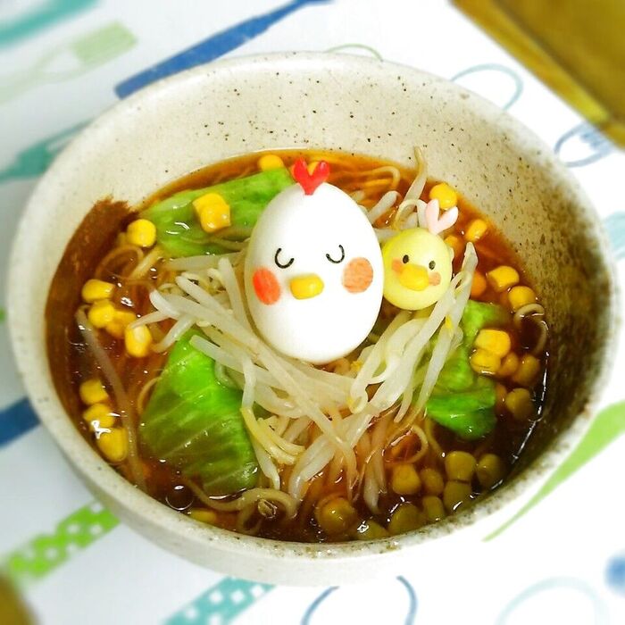 ラ王袋麺で簡単♡子供も喜ぶニワトリ親子の醤油ラーメン