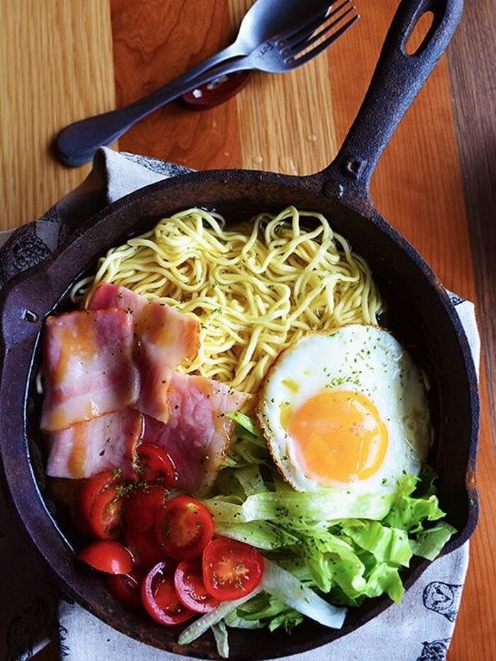 モーニング「B.L.T」ラ王ラーメン 朝でもつるっといけちゃうあったかワンプレートラーメン♪