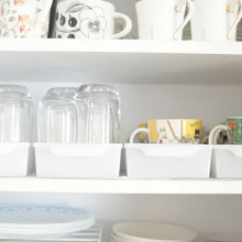 ダイソーの隙間トレーで食器棚を使いやすく