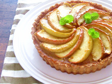 ココナッツオイルを使って☆林檎とさつまいもの米粉タルト