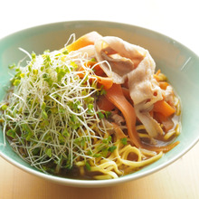 野菜たっぷり!包丁いらず味噌ラーメン(日清ラ王)