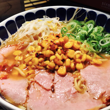 日清ラ王味噌で焼きコーンバターラーメン♪