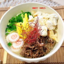 大人のご馳走ラーメン!日清ラ王☆豚骨味!たくあんとお麩で牛肉ラーメン♡