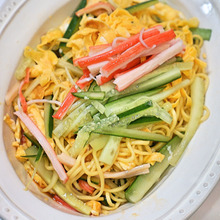 野菜高騰でも安心!ボリューム満点!ラ王袋麺醤油味で簡単!冷やし中華風ラーメンサラダ☆