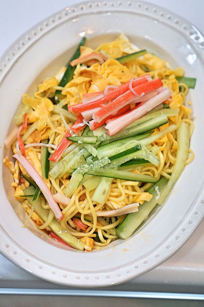 野菜高騰でも安心!ボリューム満点!ラ王袋麺醤油味で簡単!冷やし中華風ラーメンサラダ☆