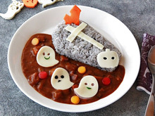 【ハロウィンデコカレー】おばけのハロウィーンパーティー風
