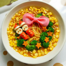 ラ王袋麺で♡クリスマスリースの味噌ラーメン