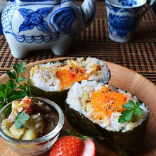 冷凍卵とオイルサーディンポテトのわんぱくおにぎり