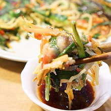 ラ王袋麺醤油味1袋で2枚出来ちゃう♪パリパリもちもち「モダンちぢみ焼」