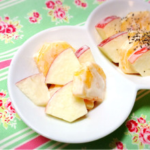 デザート感覚♪りんごと柿のマヨサラダ♪