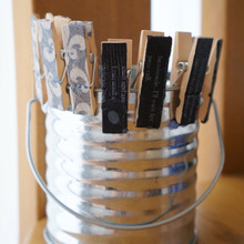 100均木製ピンチをデコパージュで簡単!自分好みにリメイク