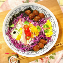 日清ラ王☆醤油味♪子供喜ぶ!ミートボールゴロゴロのカラフルお魚ラーメン♡