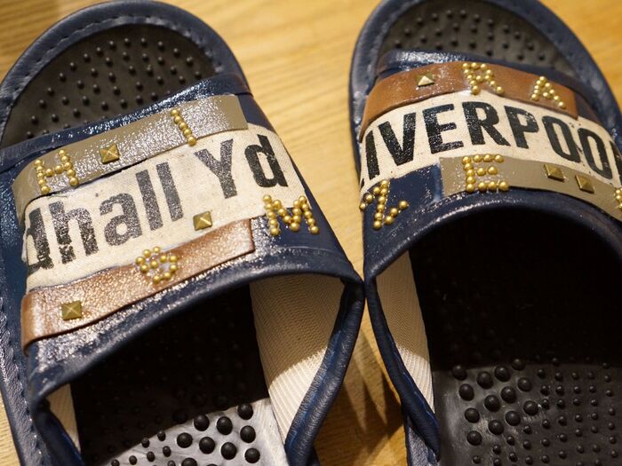 ④デコレーションシールを貼ります