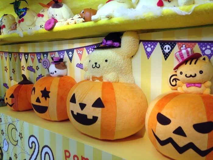 壁にもハロウィンのプリン