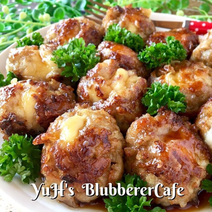 食べ過ぎ注意♡チーズが溢れ出す豚コマボール